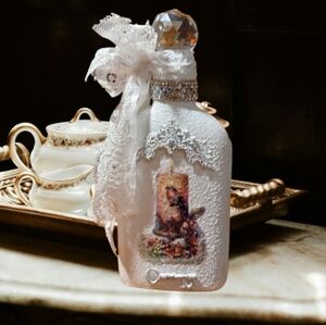 Elegant Decorative Glass Bottle with Lace and Floral Design